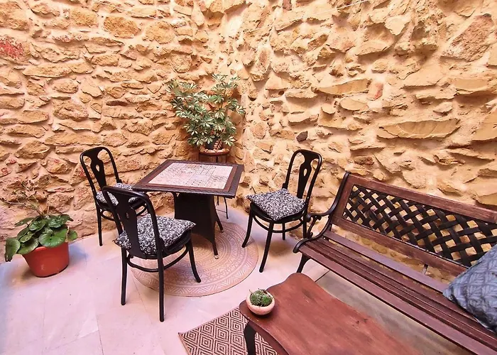 Intothegreen - Art House On Gozo Xewkija