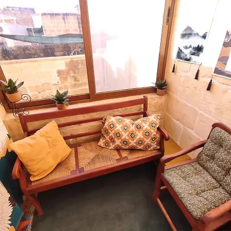 Intothegreen - Art House On Gozo בית נופש