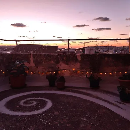 Intothegreen - Art House On Gozo בית נופש