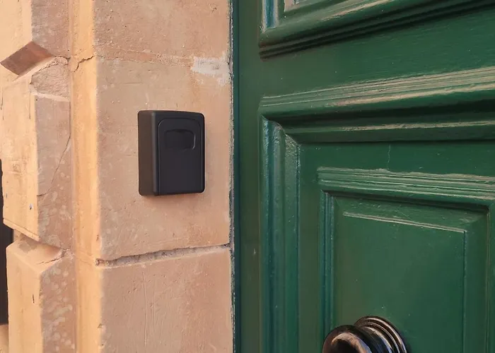 Intothegreen - Art House On Gozo Xewkija